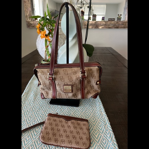 Dooney and Bourke Set - Picture 3 of 9